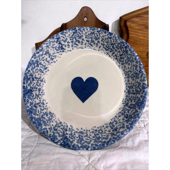 Roseville Other - VTG Blue Spongewear  Friendship Pottery Heart Pie Plate 9.25" Country Cottage
